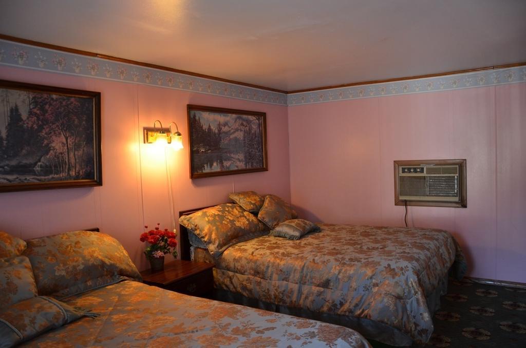 Deer Trail Motel Wisconsin Dells Pokój zdjęcie